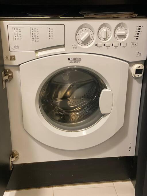 Lovely 1-Bedroom Apartament With Free Parking صوفيا المظهر الخارجي الصورة