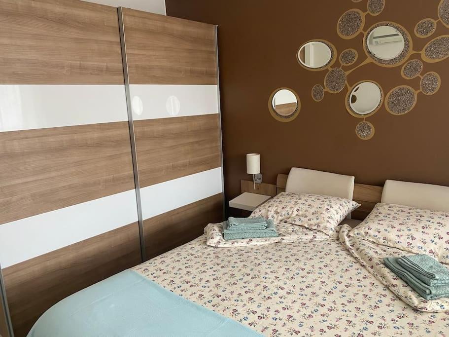 Lovely 1-Bedroom Apartament With Free Parking صوفيا المظهر الخارجي الصورة